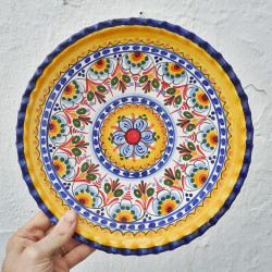 Plate "Bezo" curly - 28 cm. -