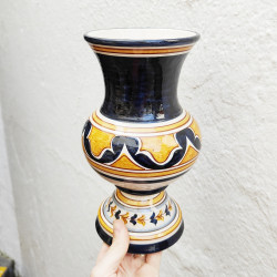 Tasse en céramique  - 27 cm. -