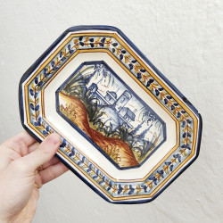 Ceramic tray - 25 cm. -