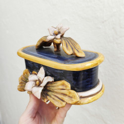 Ceramic box "Rama" - 18cm. -