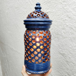 Pièce en céramique bleu...