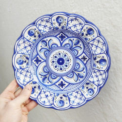 Plato "Castañuelas" - 24 cm. -